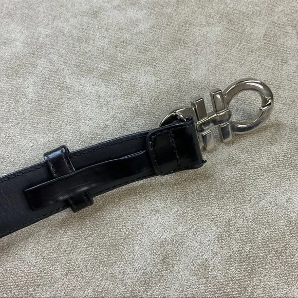 Salvatore Ferragamo Gancini Buckle Black Leather Unisex Belt 34'' waist - Picture 2 of 14